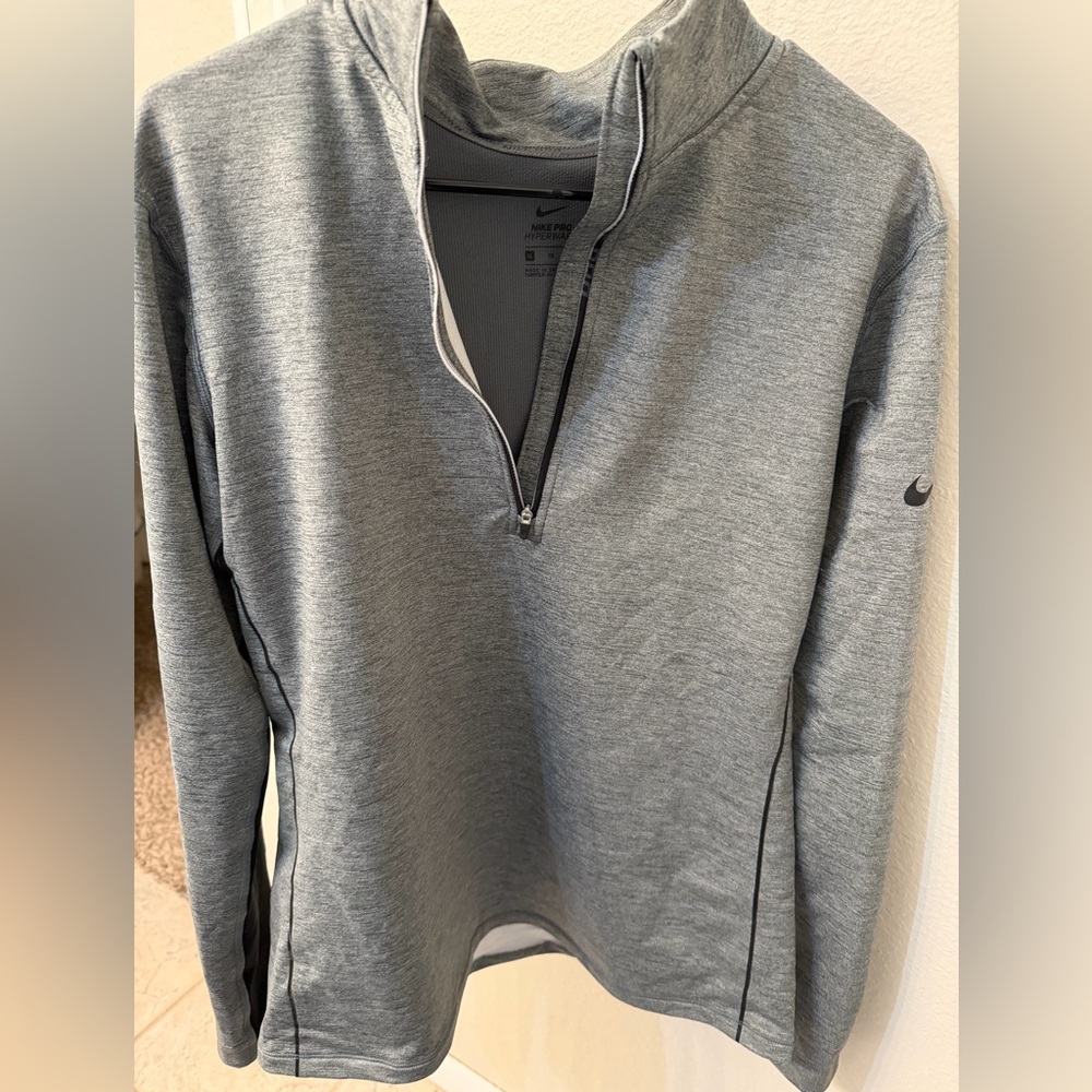 Women’s Nike Pro Hyperwarm Zip-Up Gray Pullover